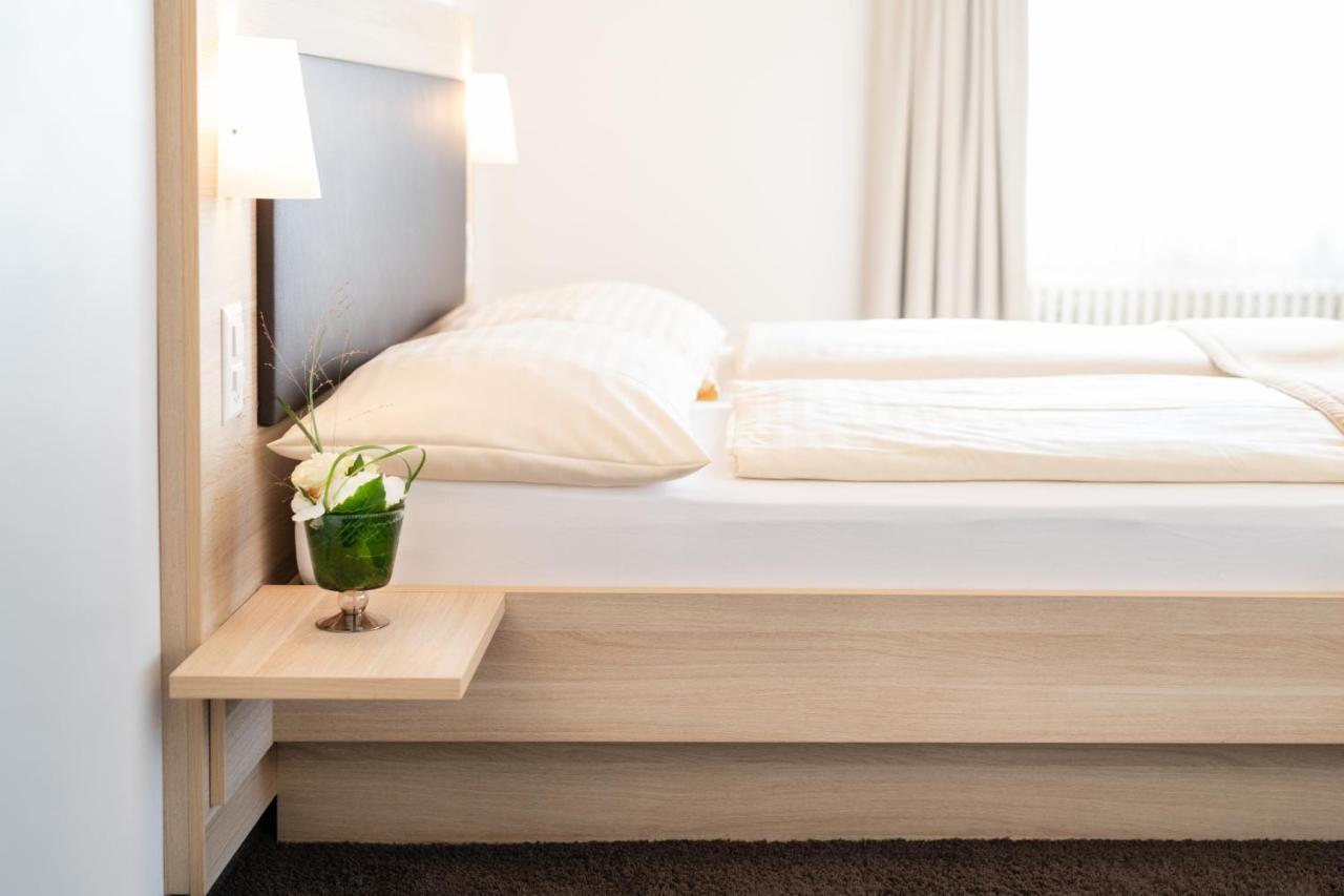 Hotel Zum Goldenen Kreuz Frauenfeld Eksteriør billede